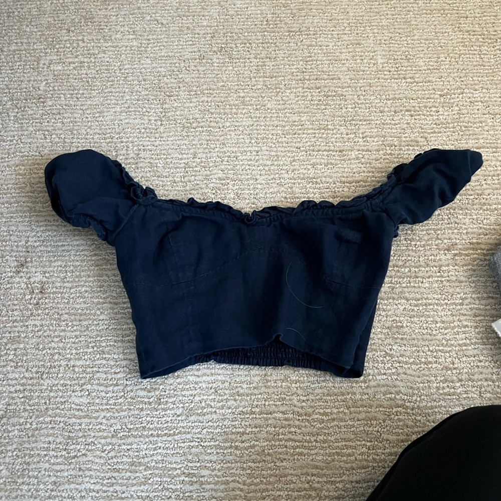 Aritzia navy blue top♥️